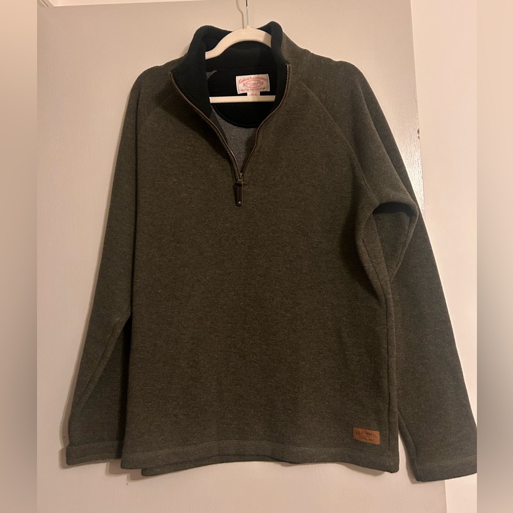 Filson, size medium